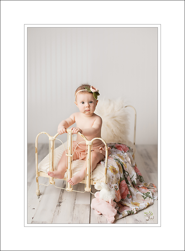 Baby milestone photographer
